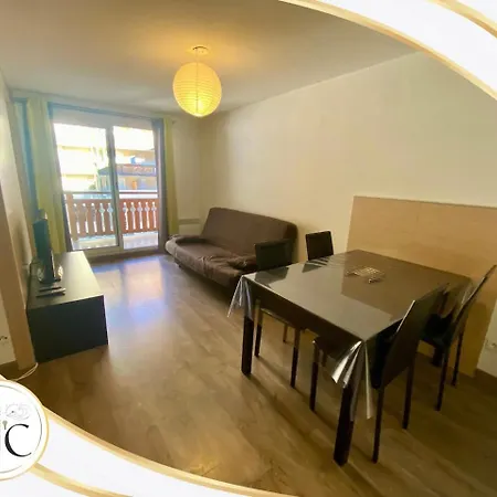 T2 Ski, Heated Pool, Hammam Apartment