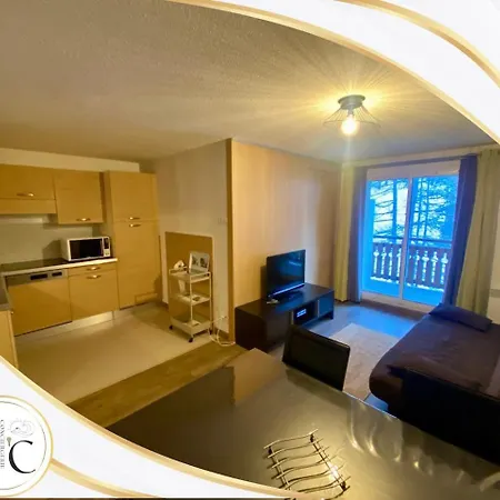 Apartment T2 Ski, Heated Pool, Hammam